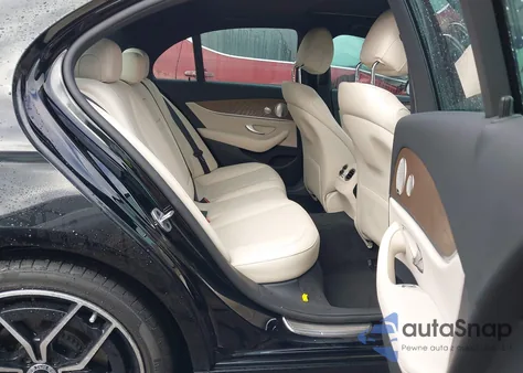 2022 Mercedes-Benz E 350 z USA, uszkodzony, nr VIN W1KZF8DB6NB091602